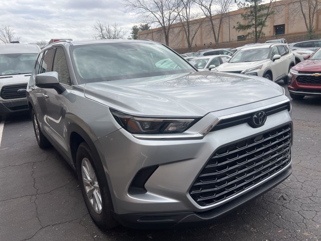 Thumbnail: 2025 Toyota Grand Highlander - 9