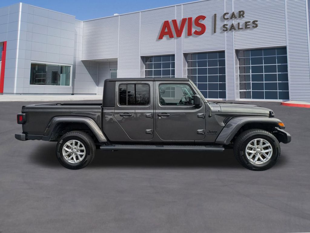Thumbnail: 2023 Jeep Gladiator - 5