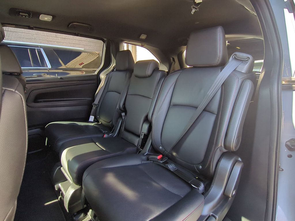 Thumbnail: 2025 Honda Odyssey - 27