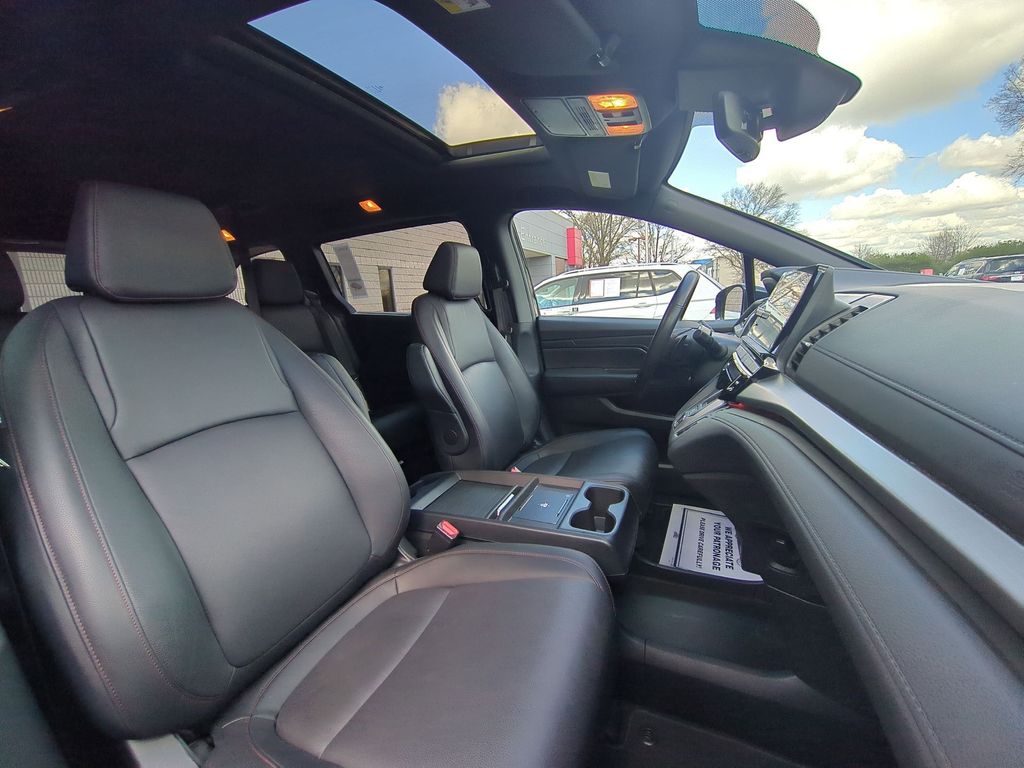 Thumbnail: 2025 Honda Odyssey - 32
