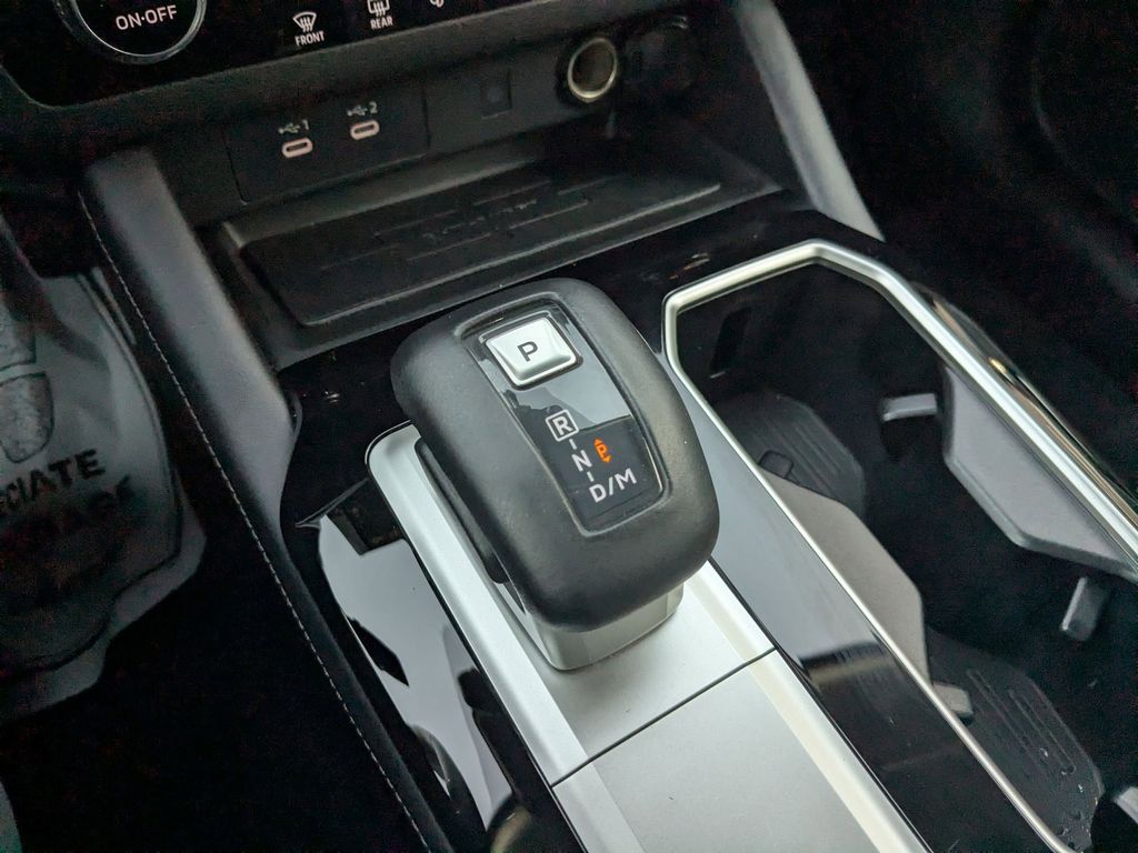 Thumbnail: 2025 Mitsubishi Outlander - 16