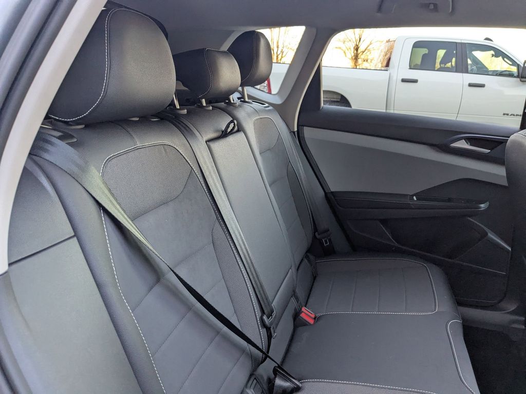 Thumbnail: 2024 Volkswagen Taos - 30