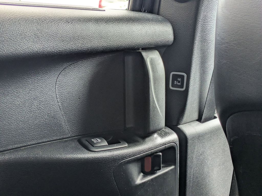 Thumbnail: 2025 Chrysler Pacifica - 25