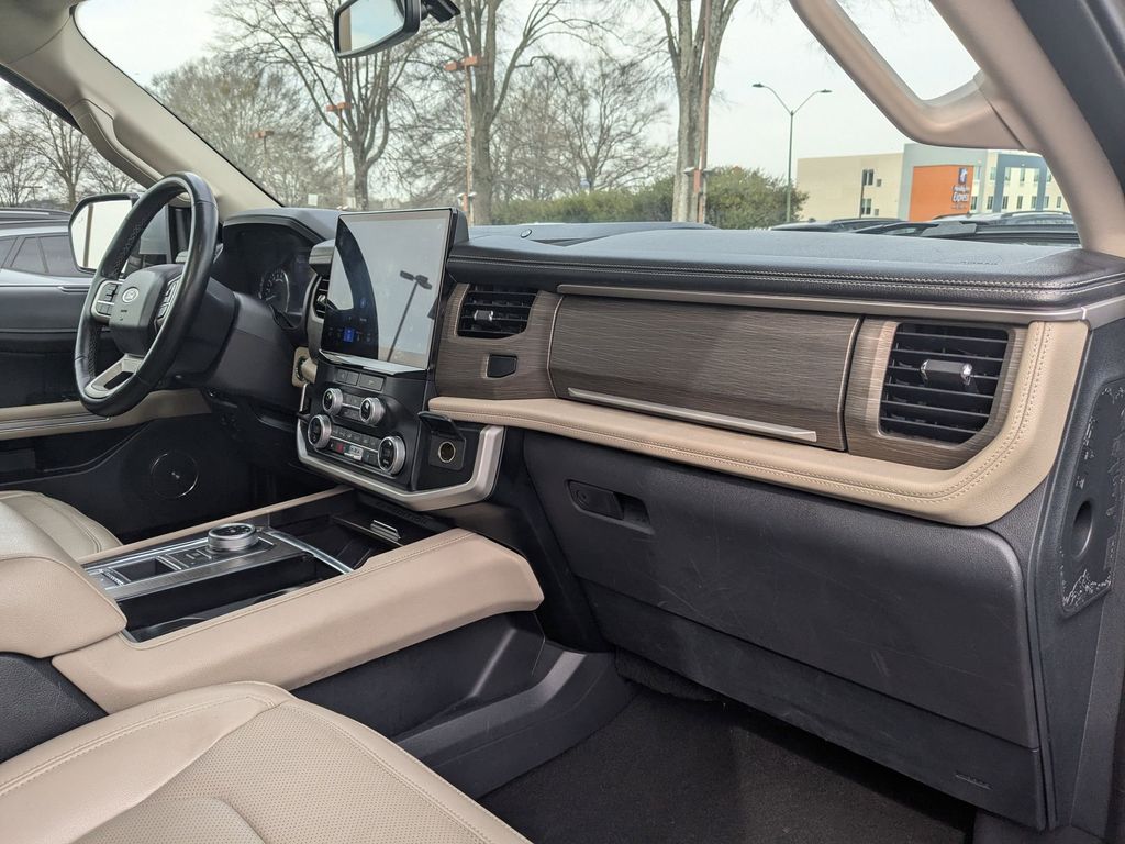 Thumbnail: 2024 Ford Expedition MAX - 33