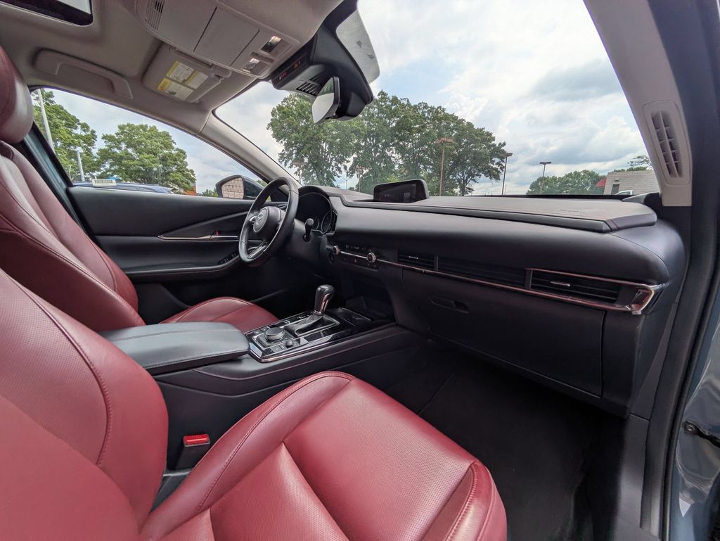 Thumbnail: 2025 Mazda CX-30 - 32