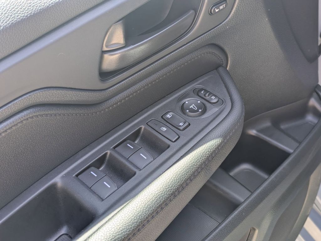 Thumbnail: 2025 Honda Odyssey - 13