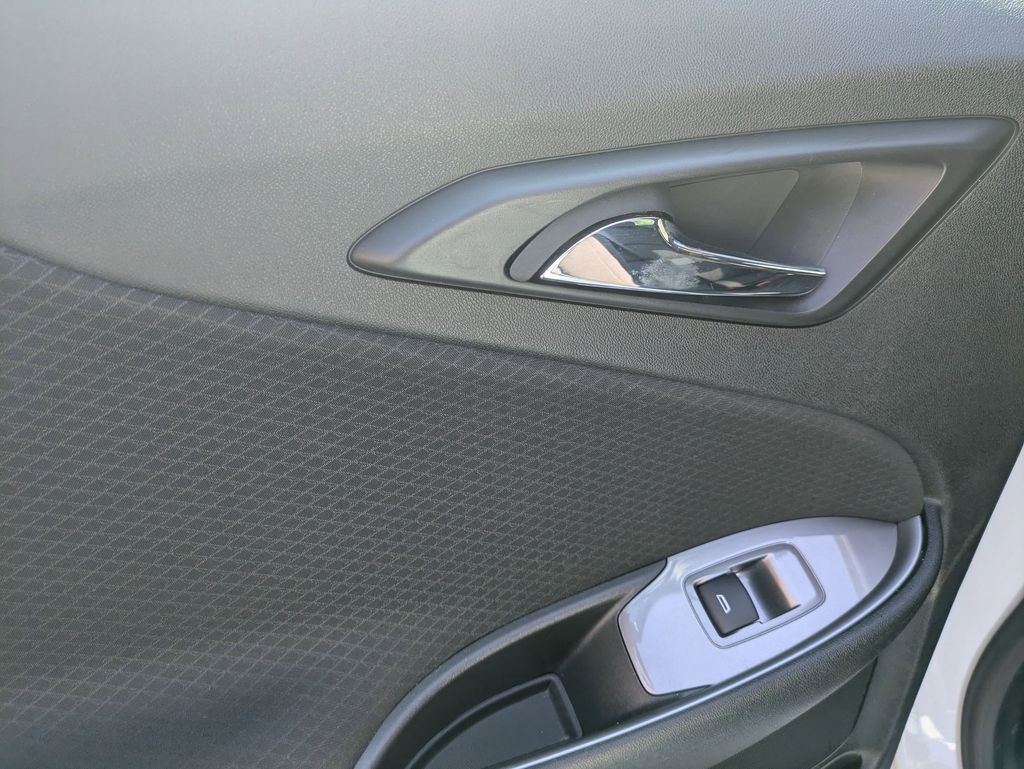 Thumbnail: 2024 Chevrolet Malibu - 25