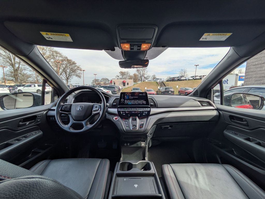 Thumbnail: 2025 Honda Odyssey - 24