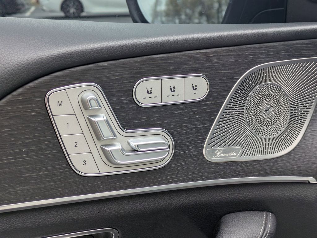 Thumbnail: 2025 Mercedes-Benz GLS - 14