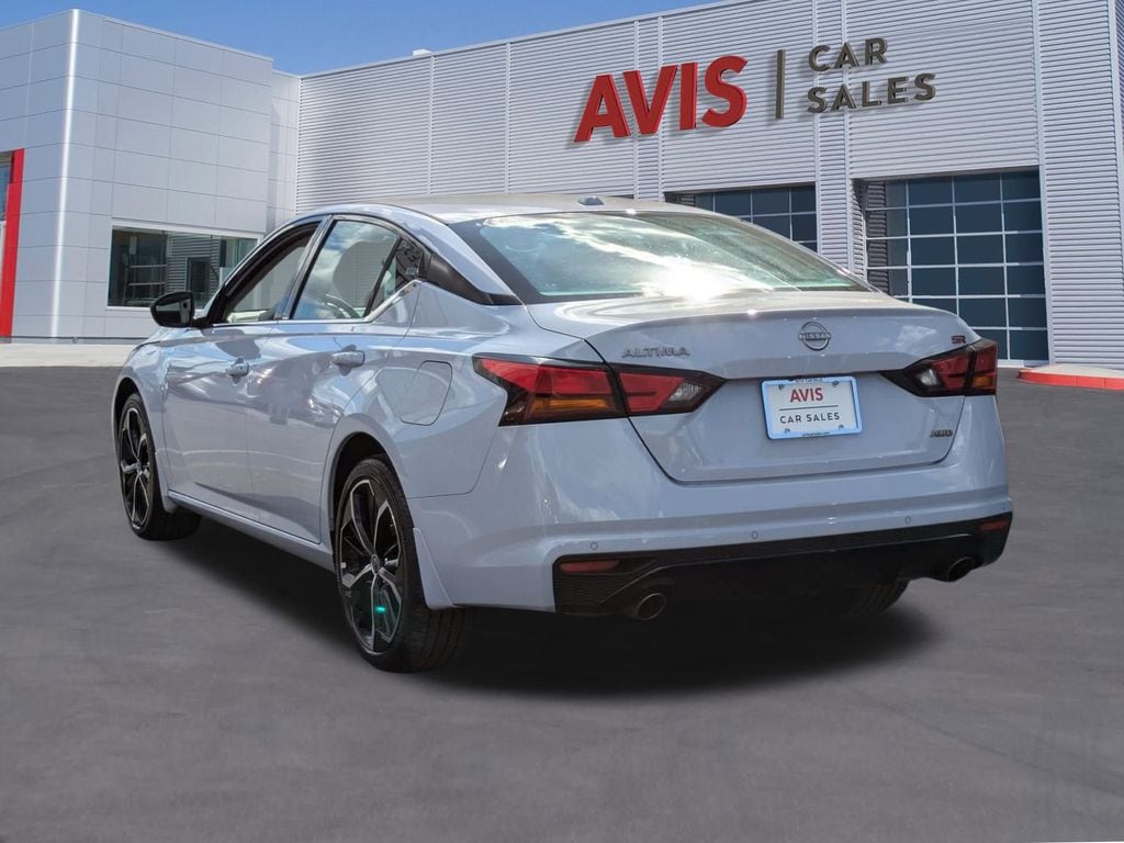 Thumbnail: 2025 Nissan Altima - 9