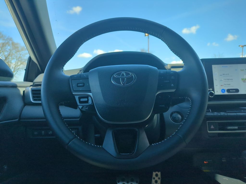 Thumbnail: 2025 Toyota Camry - 23