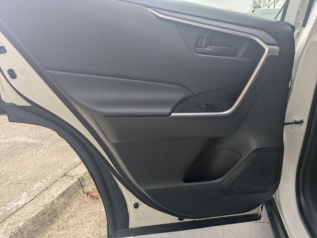 Thumbnail: 2025 Toyota RAV4 - 25