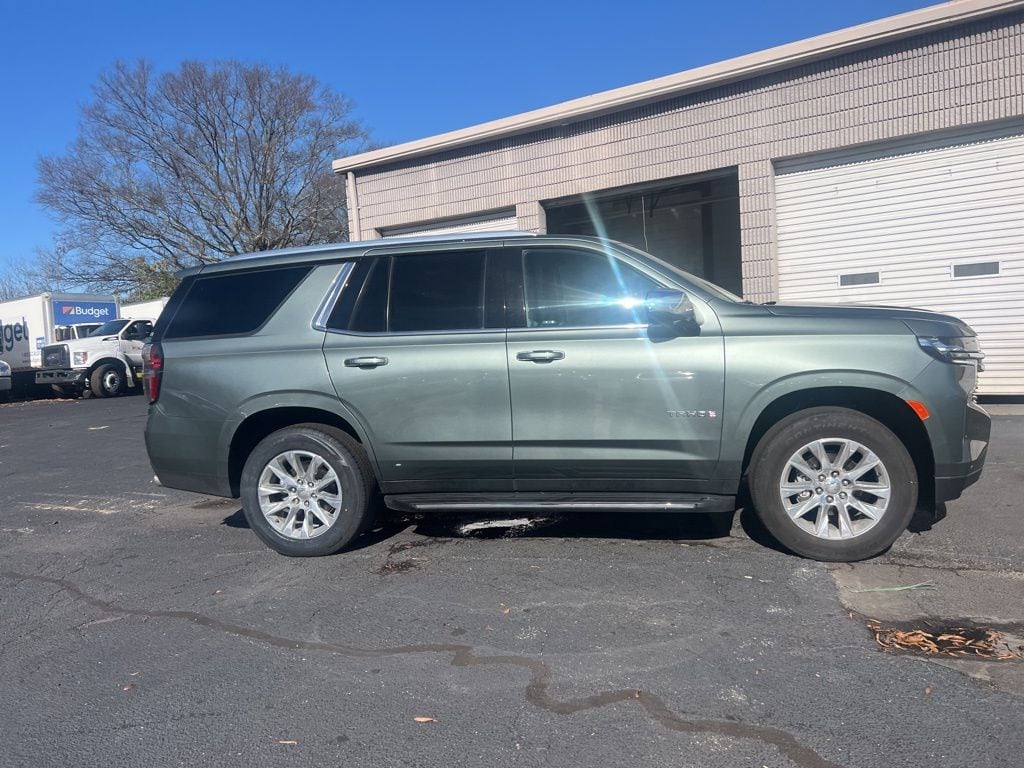 Thumbnail: 2024 Chevrolet Tahoe - 9