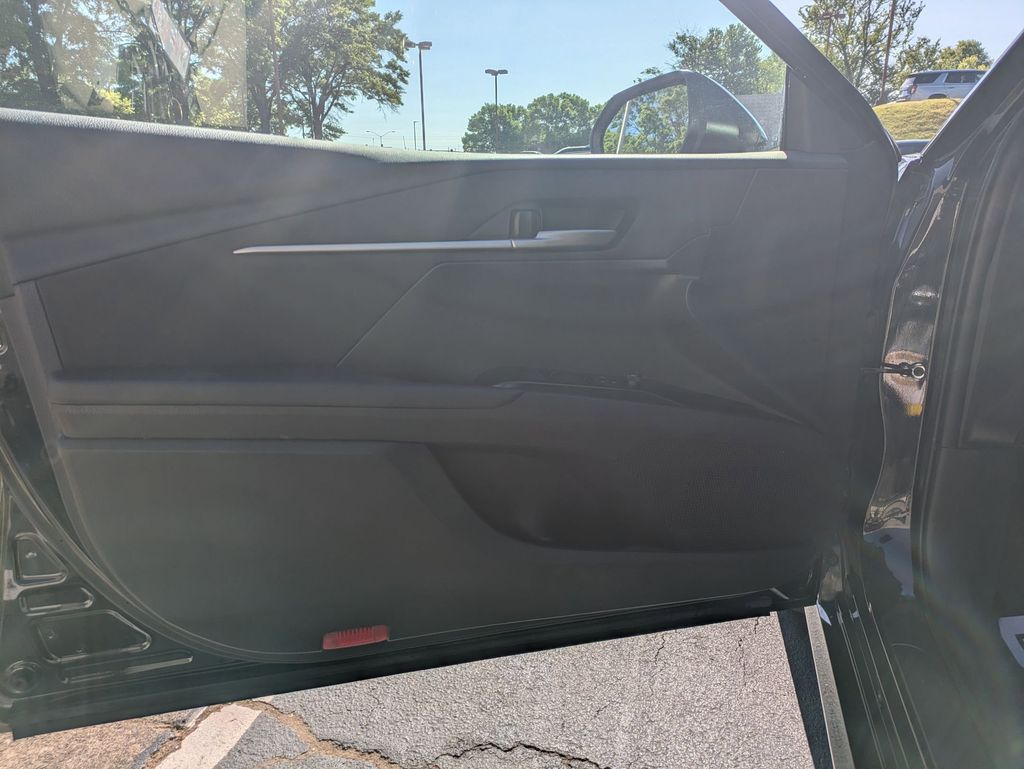 Thumbnail: 2025 Toyota Camry - 13