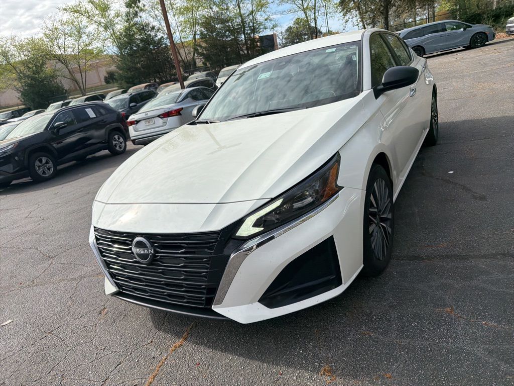 Thumbnail: 2025 Nissan Altima - 1