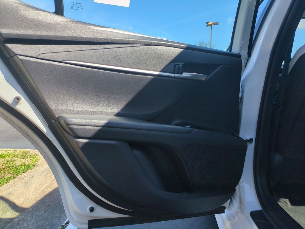 Thumbnail: 2025 Toyota Camry - 27