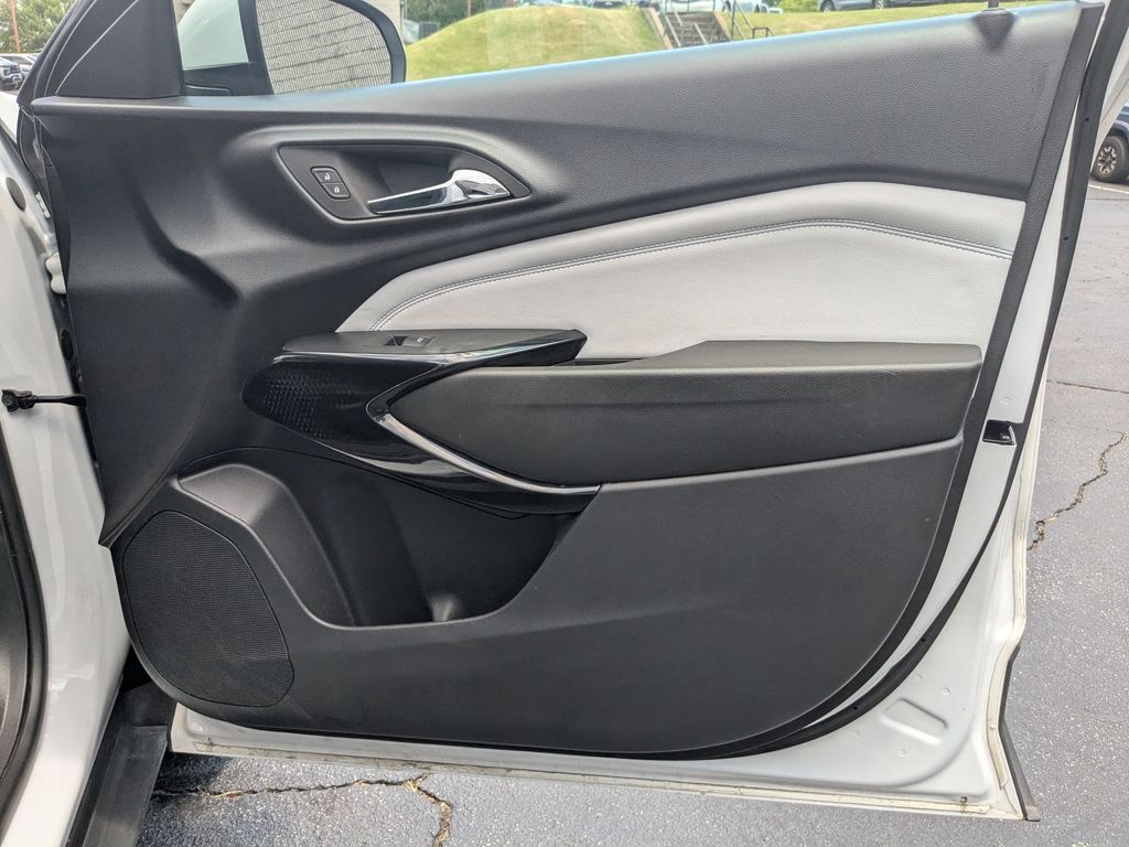 Thumbnail: 2025 Chevrolet Trax - 30