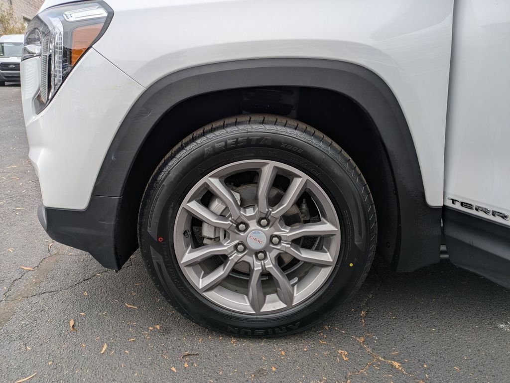 Thumbnail: 2024 GMC Terrain - 33