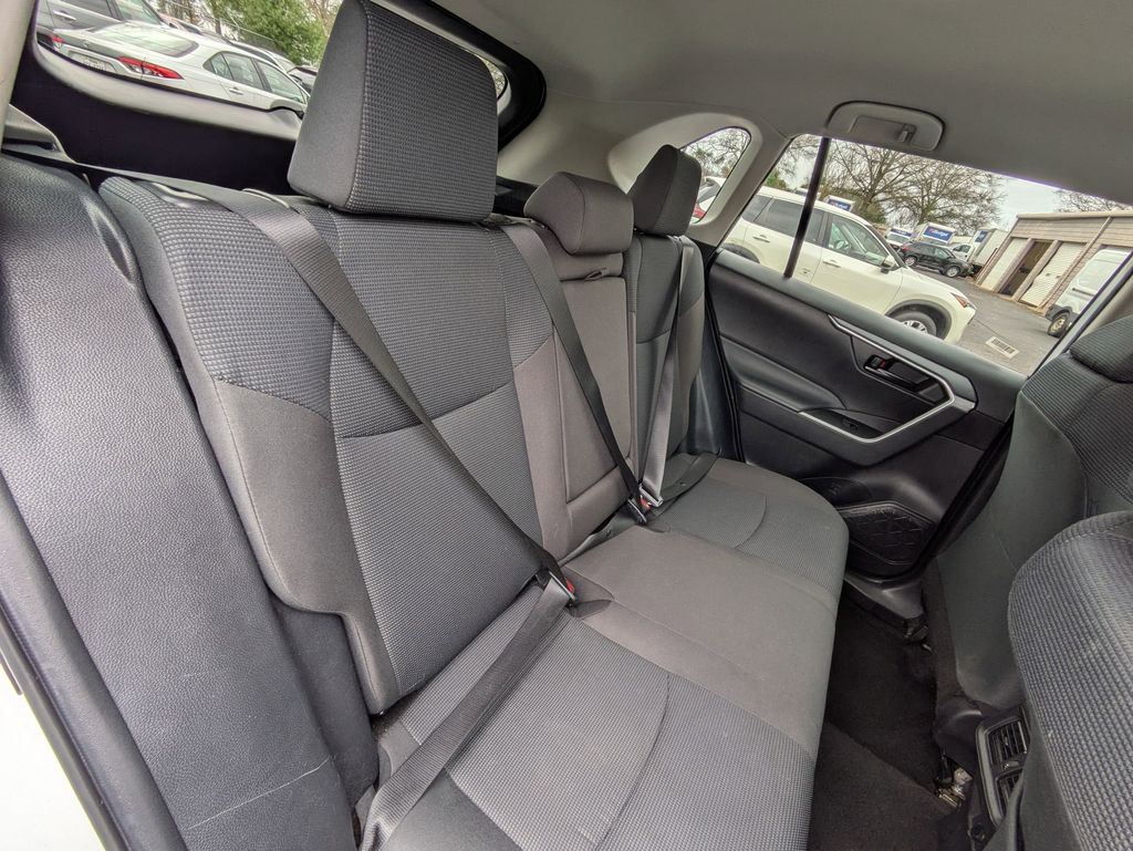 Thumbnail: 2024 Toyota RAV4 - 27