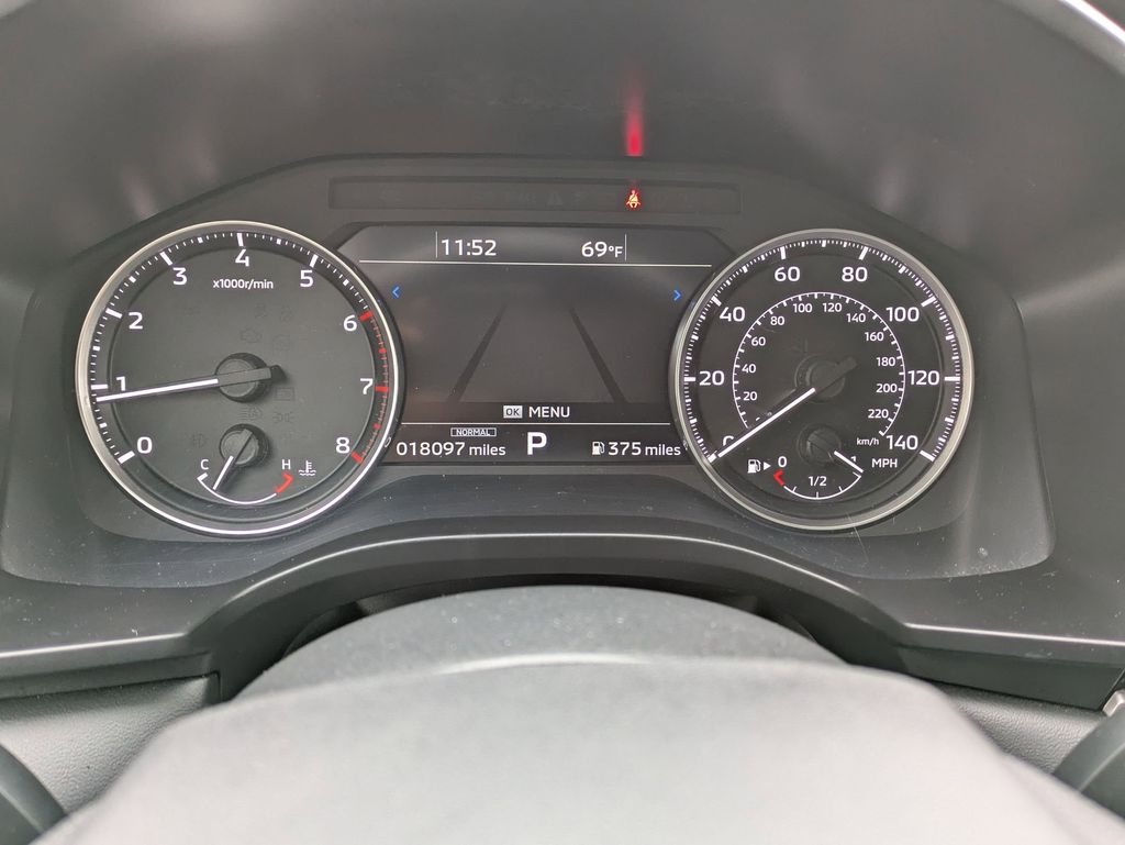 Thumbnail: 2024 Mitsubishi Outlander - 15