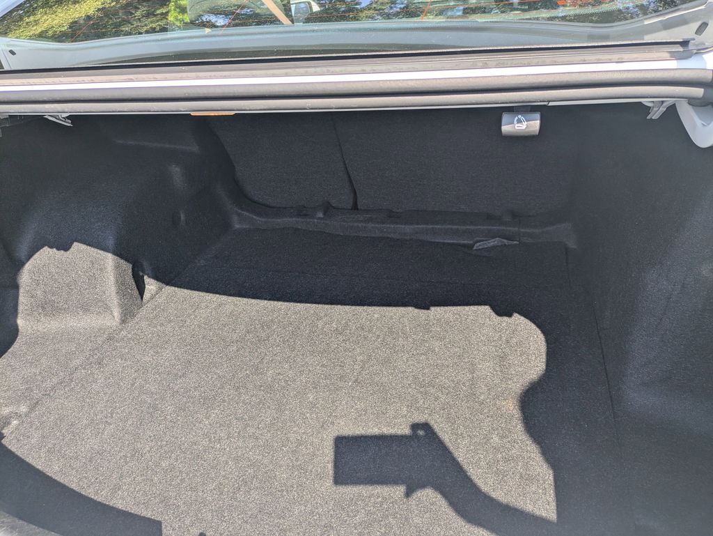 Thumbnail: 2024 Chevrolet Malibu - 27