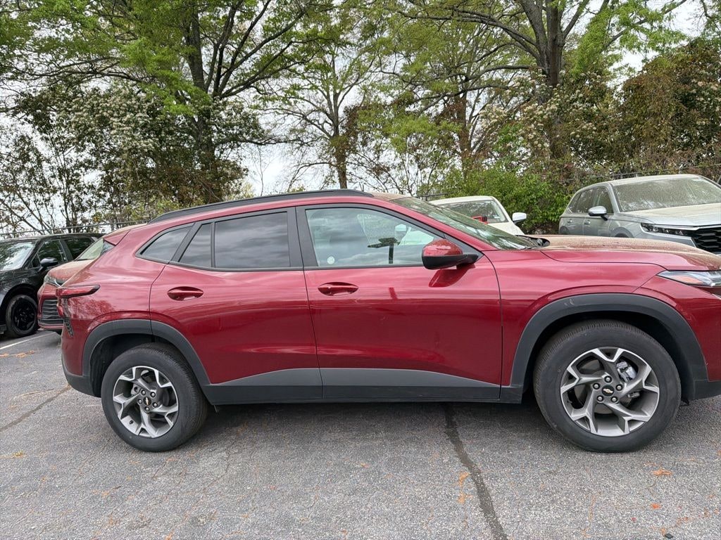 Certified 2025 Chevrolet Trax LT SUV