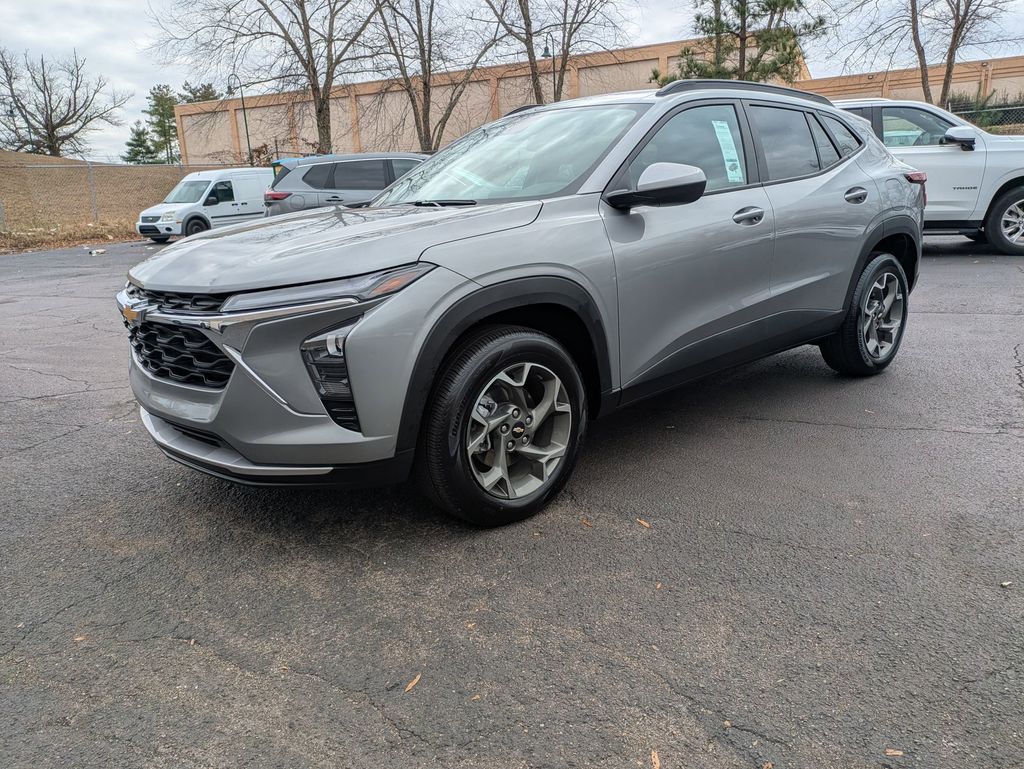 2025 Chevrolet Trax LT's photo