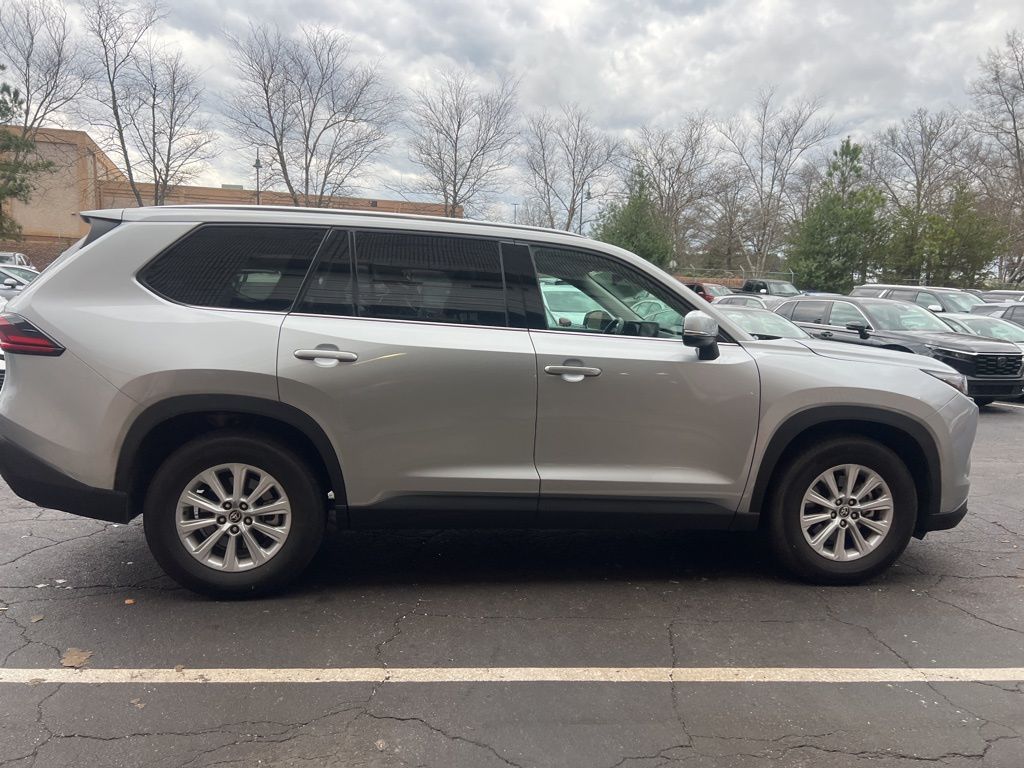 Thumbnail: 2025 Toyota Grand Highlander - 10