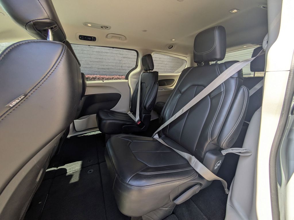 Thumbnail: 2024 Chrysler Pacifica - 26