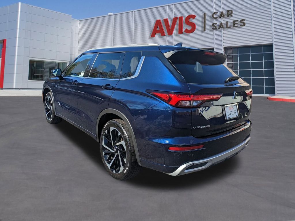 Thumbnail: 2024 Mitsubishi Outlander - 9