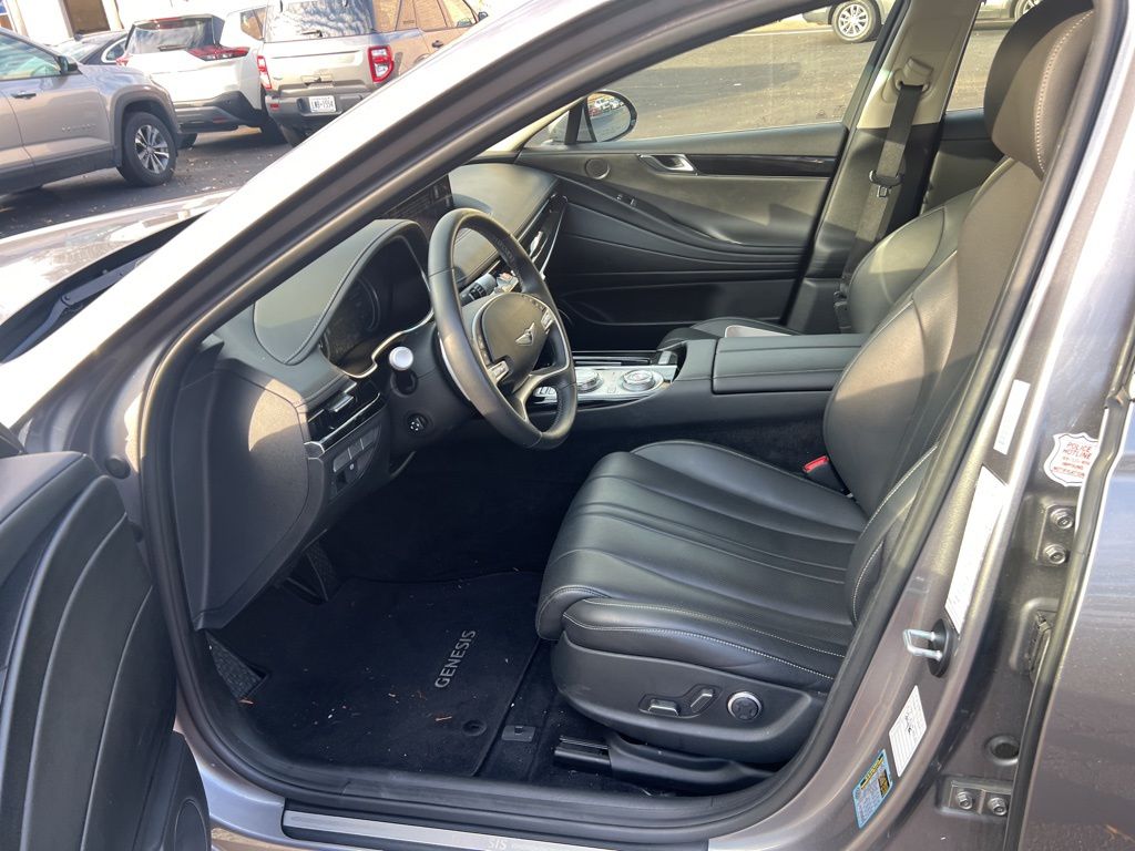 Thumbnail: 2023 Genesis G80 - 6