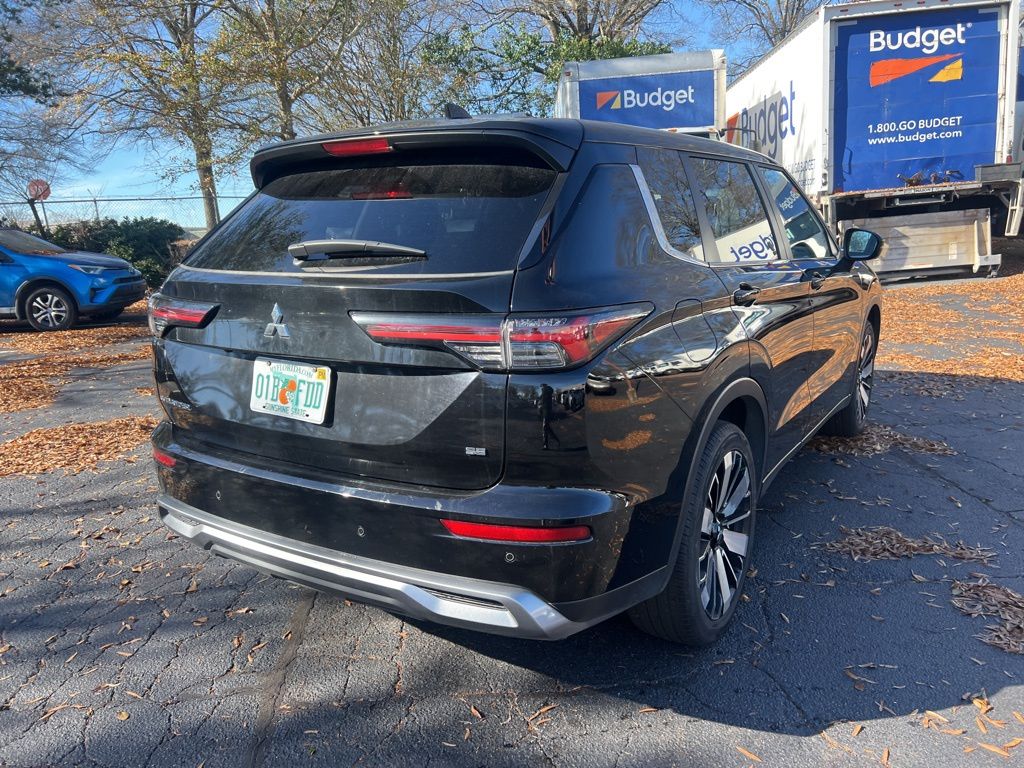 Thumbnail: 2025 Mitsubishi Outlander - 11