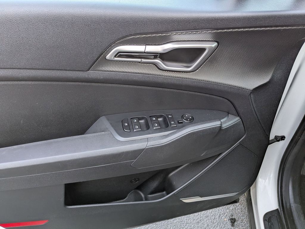 Thumbnail: 2024 Kia Sportage - 21