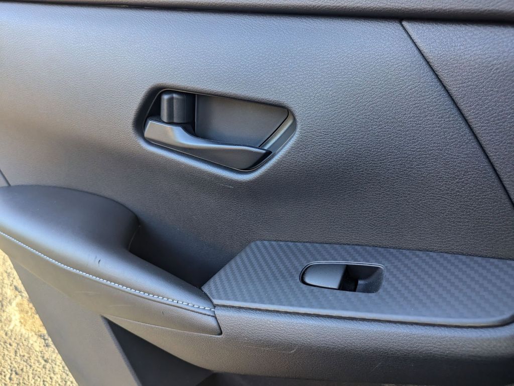 Thumbnail: 2024 Nissan Sentra - 27