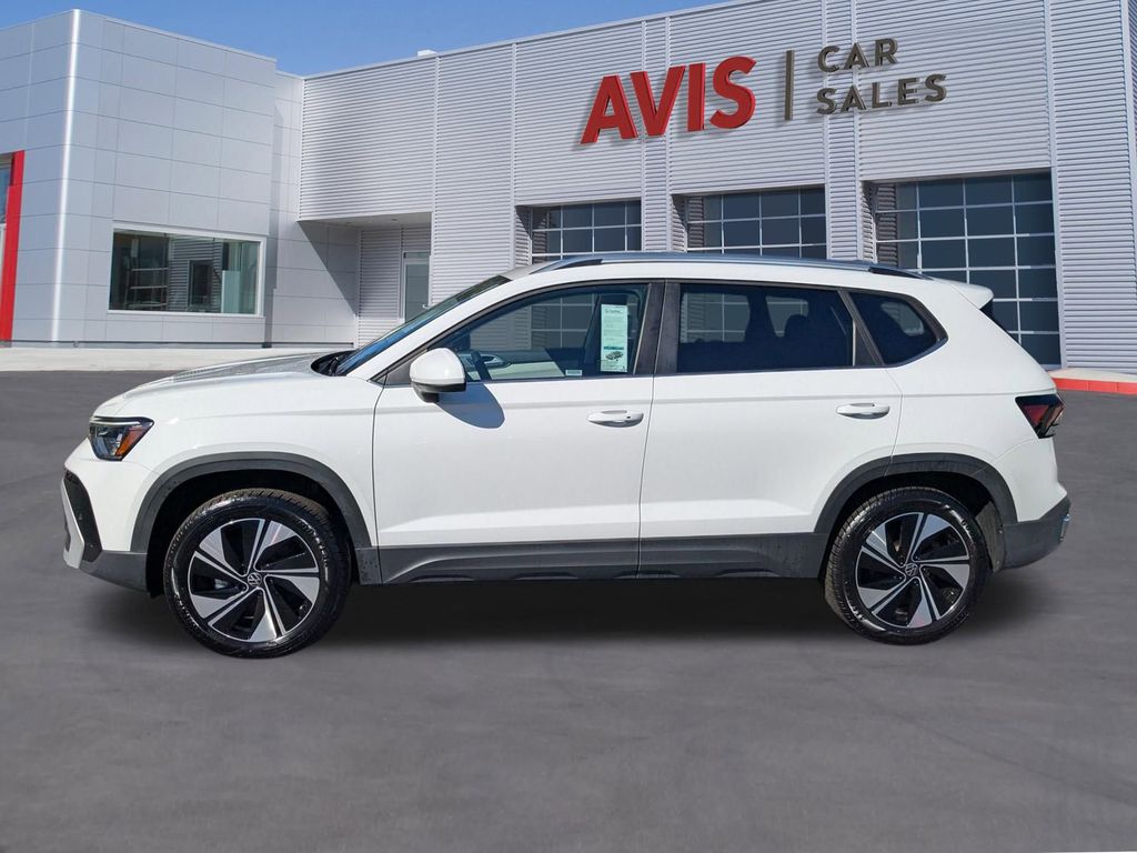 Thumbnail: 2025 Volkswagen Taos - 10