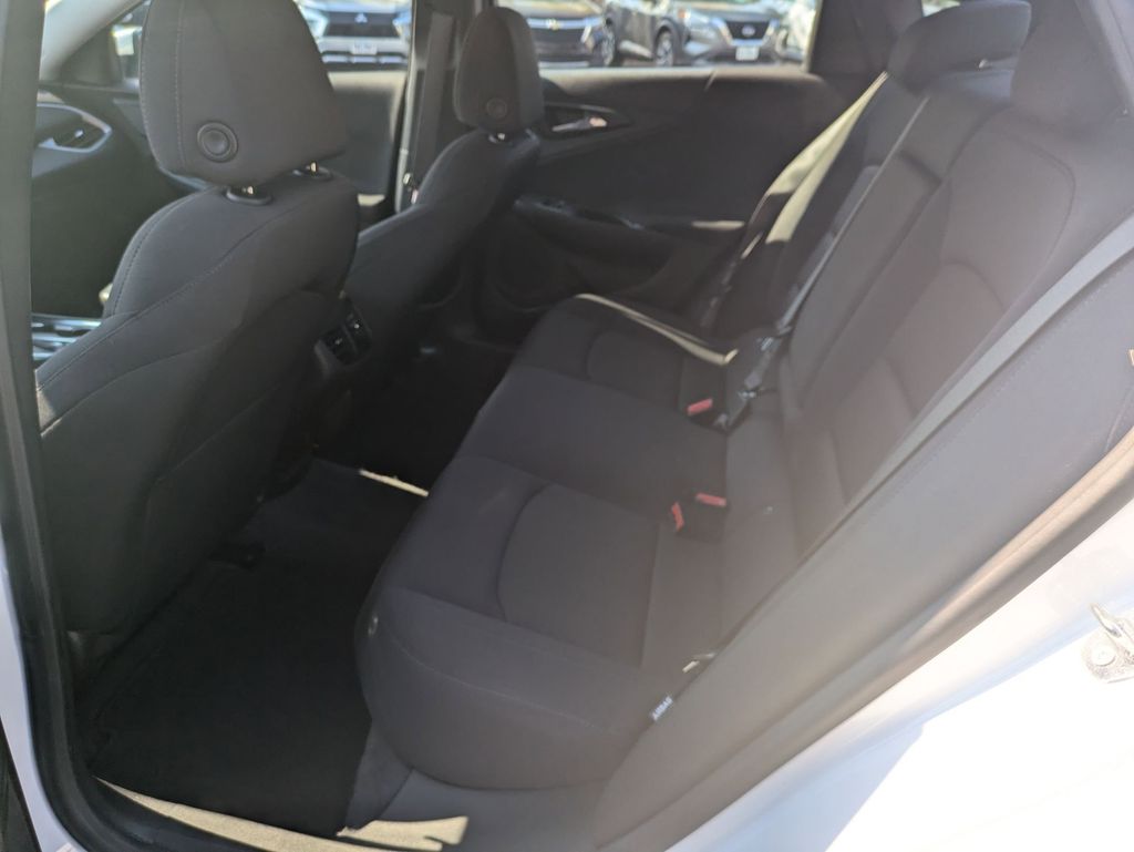 Thumbnail: 2024 Chevrolet Malibu - 25