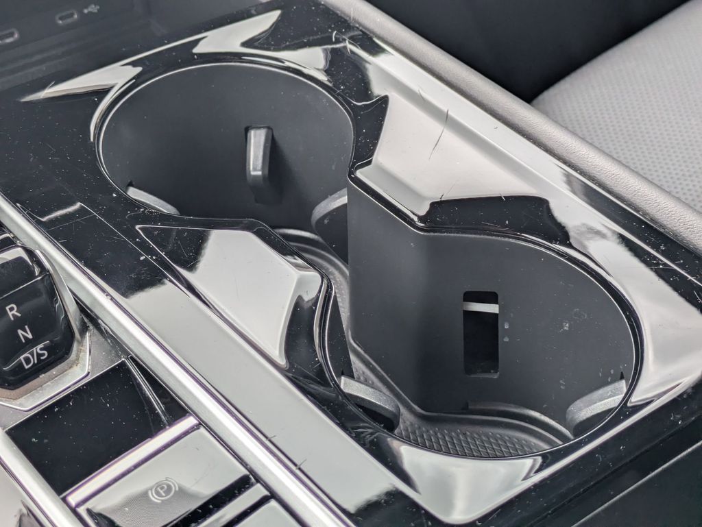 Thumbnail: 2025 Volkswagen Atlas - 18