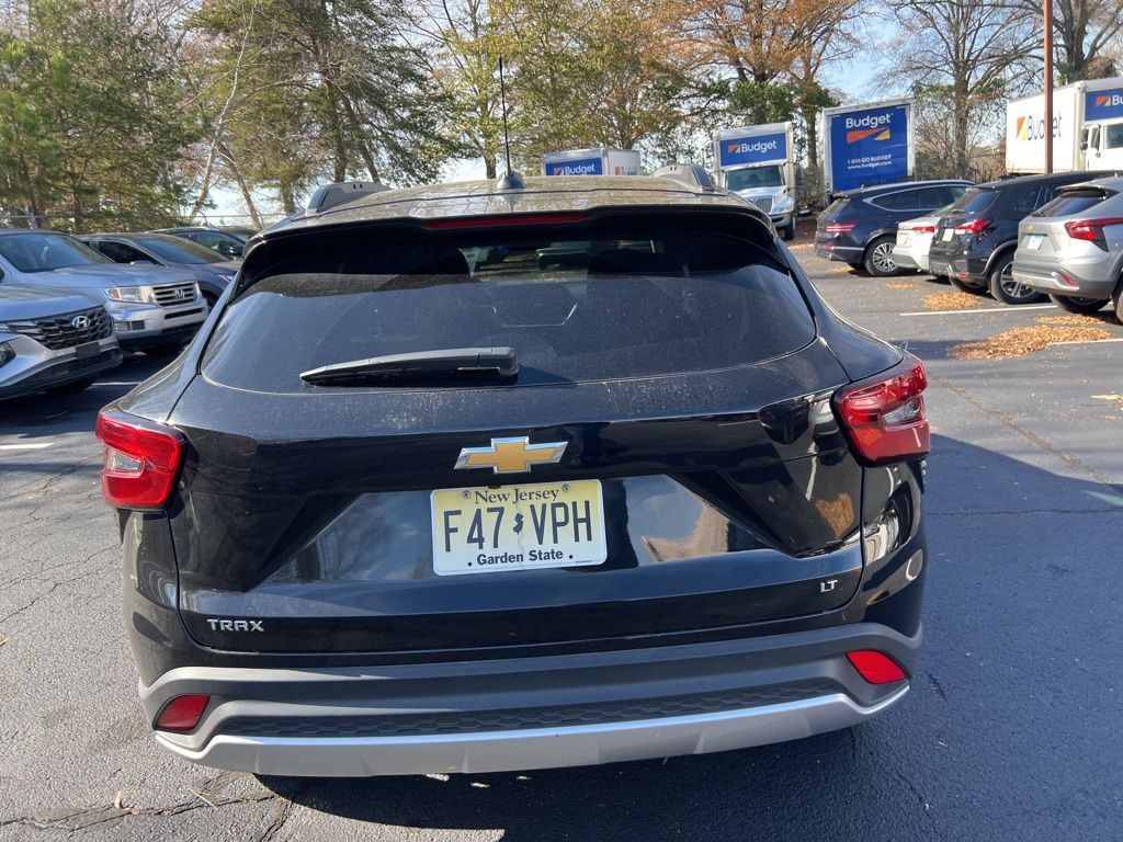 Thumbnail: 2025 Chevrolet Trax - 12