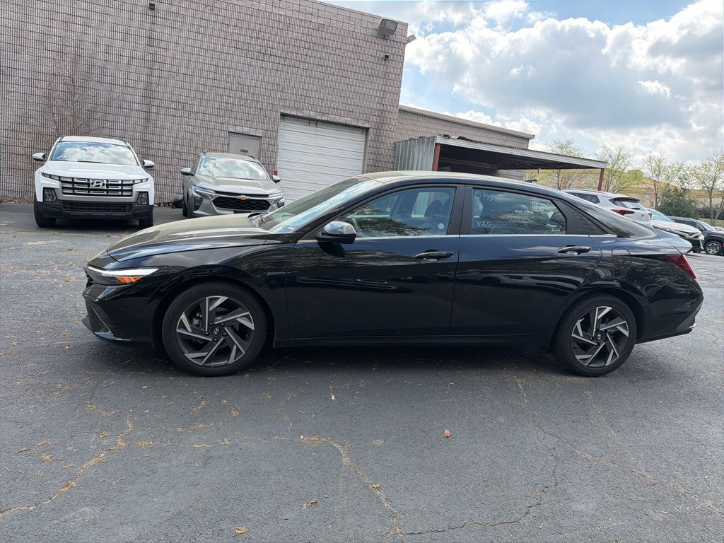 Thumbnail: 2025 Hyundai Elantra - 8