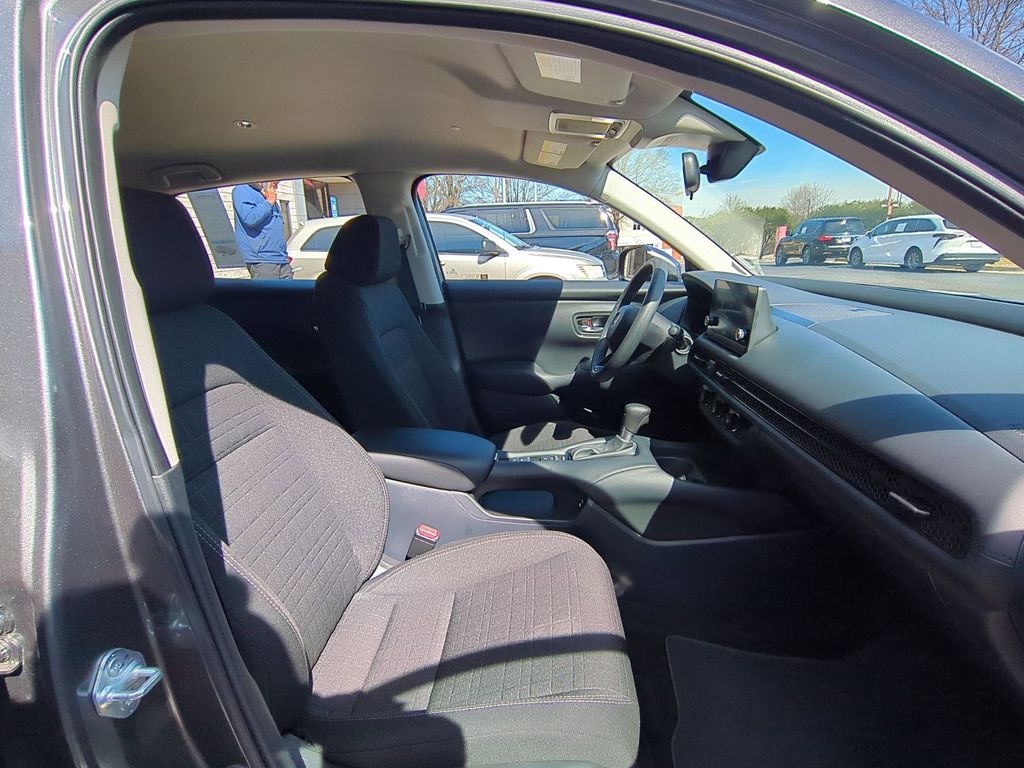 Thumbnail: 2025 Honda HR-V - 30