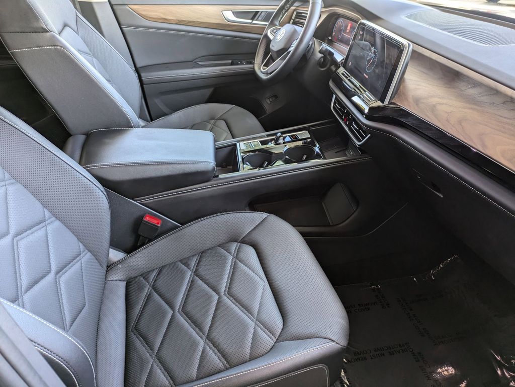 Thumbnail: 2025 Volkswagen Atlas - 31