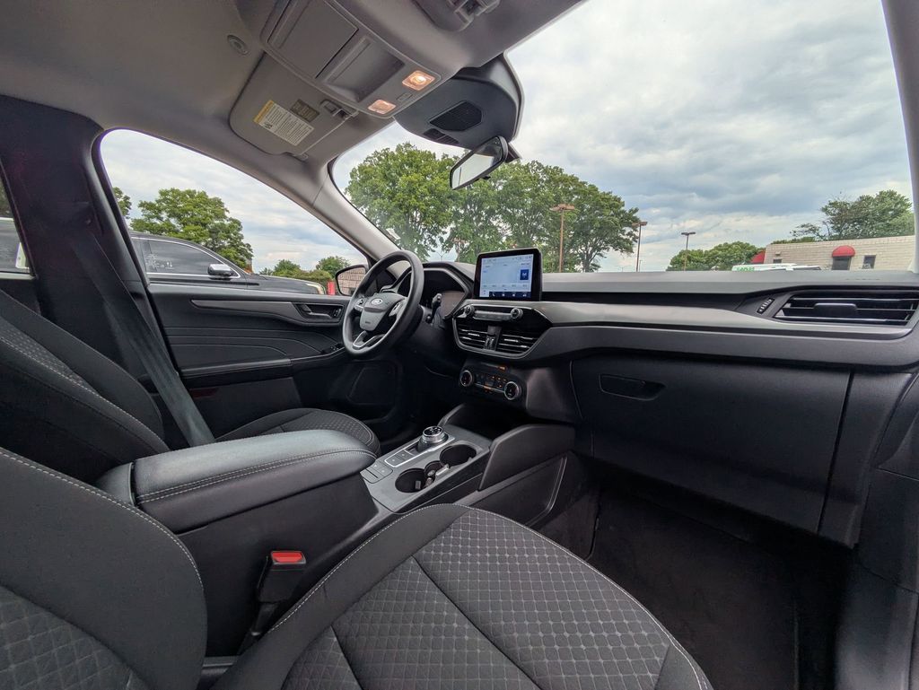 Thumbnail: 2025 Ford Escape - 30
