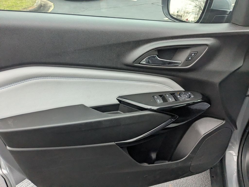 Thumbnail: 2025 Chevrolet Trax - 11