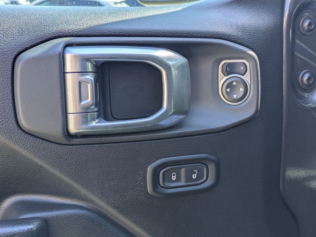 Thumbnail: 2025 Jeep Wrangler - 13