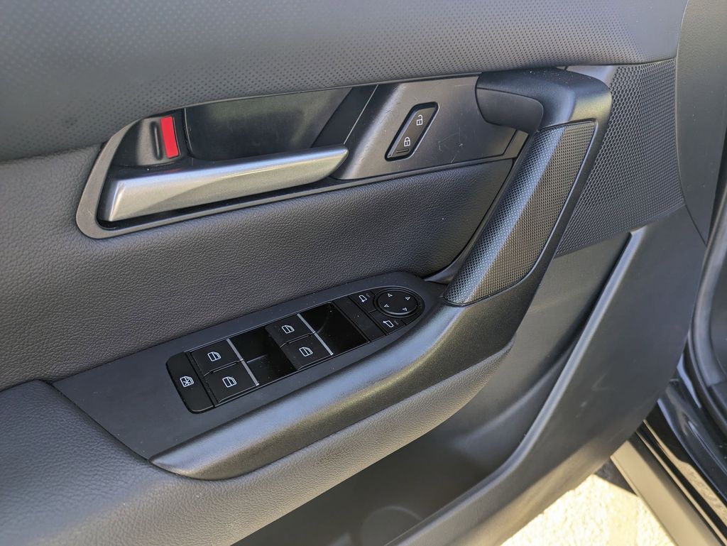 Thumbnail: 2025 Mazda CX-50 - 13