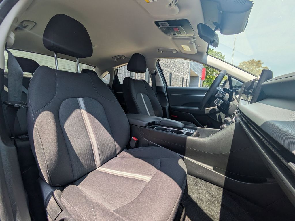 Thumbnail: 2025 Hyundai Sonata - 29