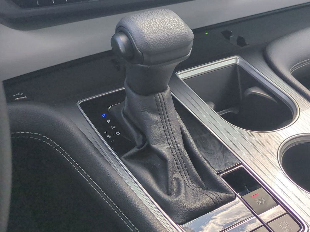 Thumbnail: 2025 Toyota Sienna - 20