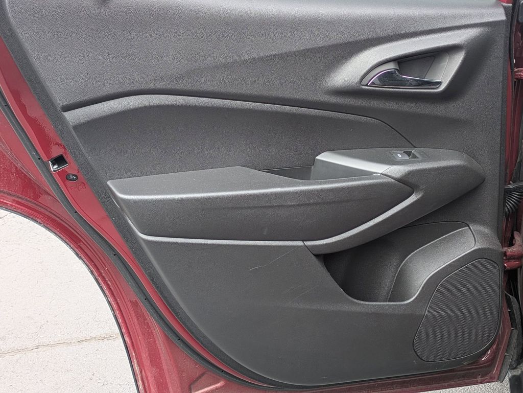 Thumbnail: 2025 Chevrolet Trax - 24