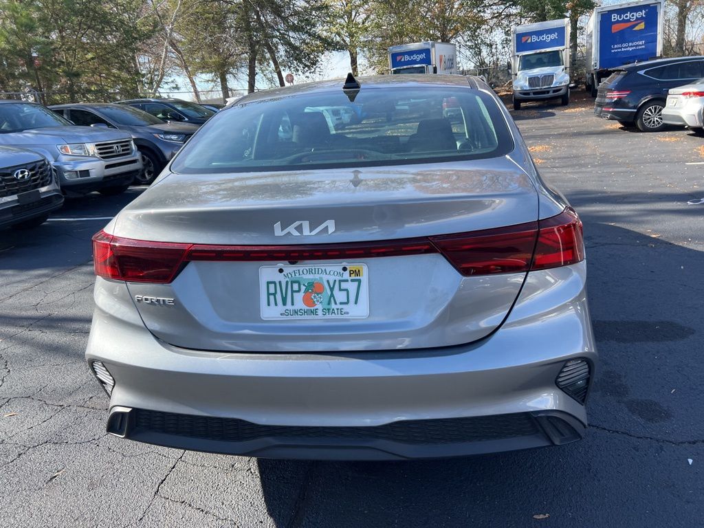 Thumbnail: 2024 Kia Forte - 6