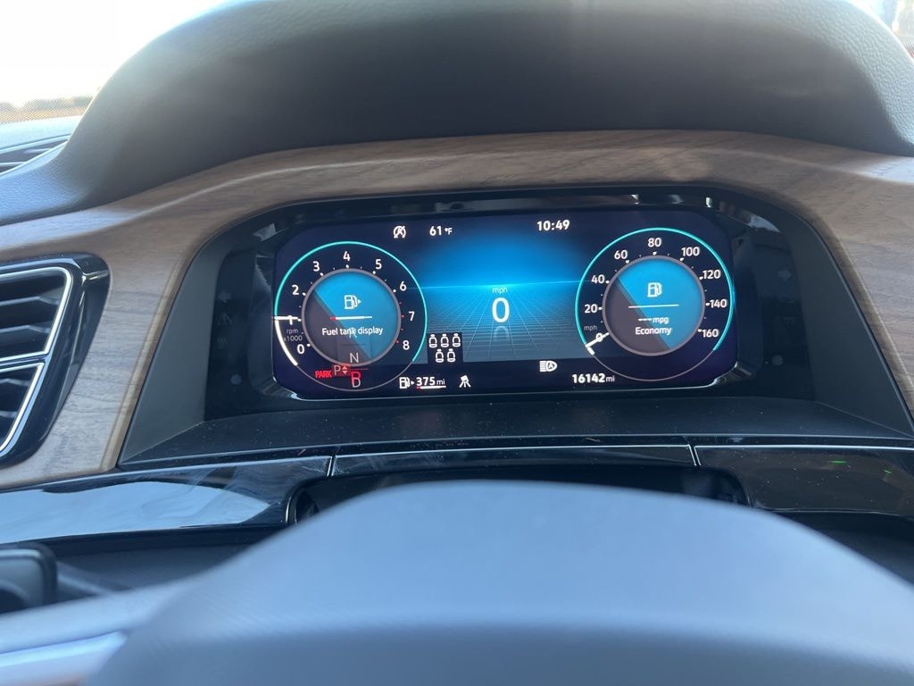 Certified 2025 Volkswagen Atlas 2.0T SE w/Technology SUV